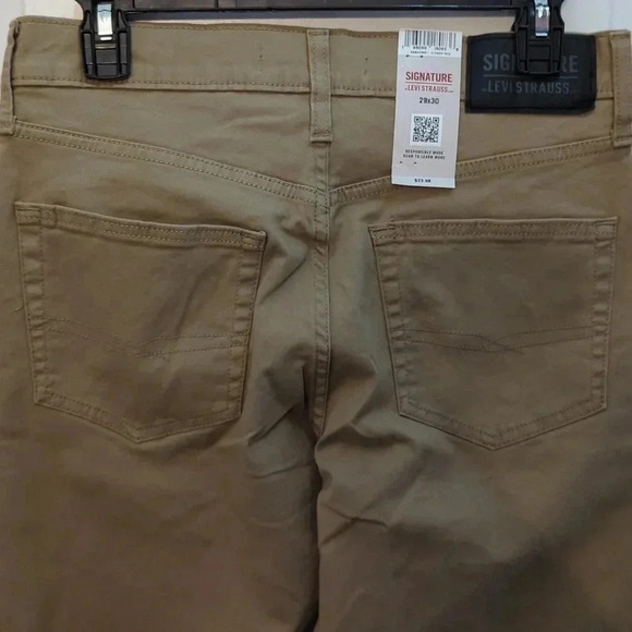 Signature Levi's Strauss Athletic hybrid Chino - Picture 5 of 6